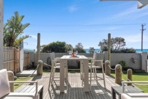 Seaview Retreat water views pet friendly tennis court